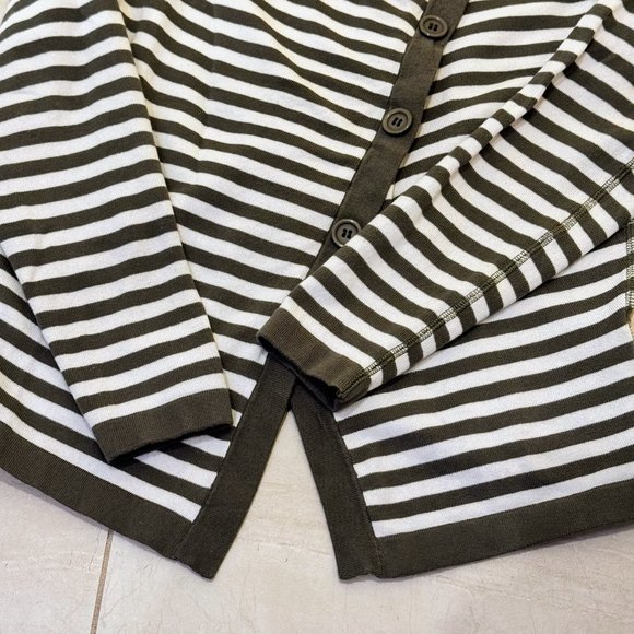 Mel & Lisa Asymmetrical Green Cream Stripes Cotton Sweater Diagonal Buttons V SM - Picture 4 of 9